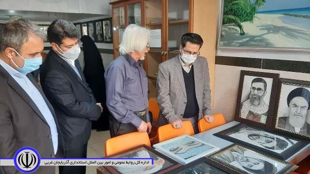 بازدیدفرماندار شاهین دژ از آموزشگاه  نقاشی وسیاه قلم استاد افضلی