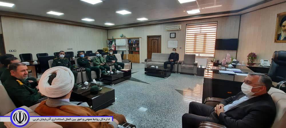 دیدار فرماندهی ناحیه مقاومت بسیج و جمعی از فرماندهان ستادی با فرماندار شهرستان شاهین دژ