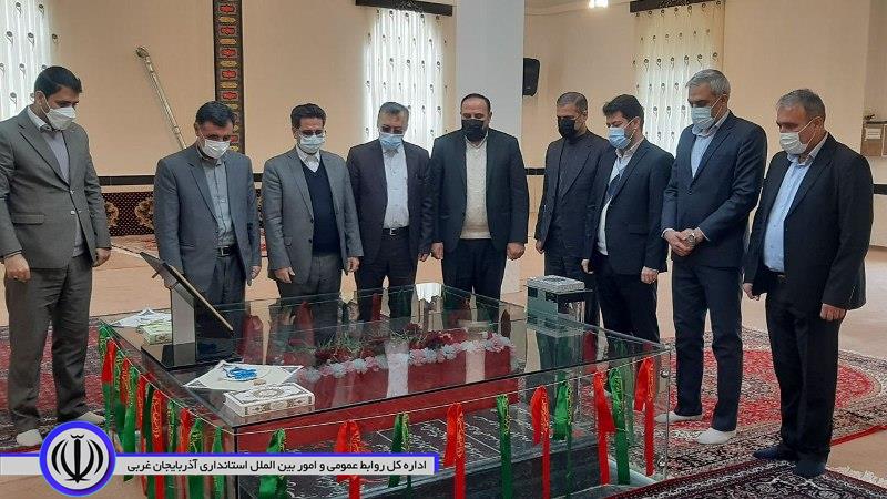 ادای احترام  سرپرست معاونت سیاسی ,امنیتی واجتماعی استانداری آذربایجان غربی  به مقام شامخ شهدای والامقام شاهین دژ