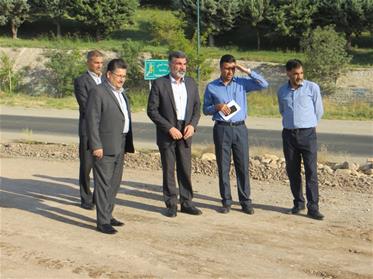 بازدید فرماندار شاهین دژ از طرح بهسازی جاده شاهین دژ به محمودآباد