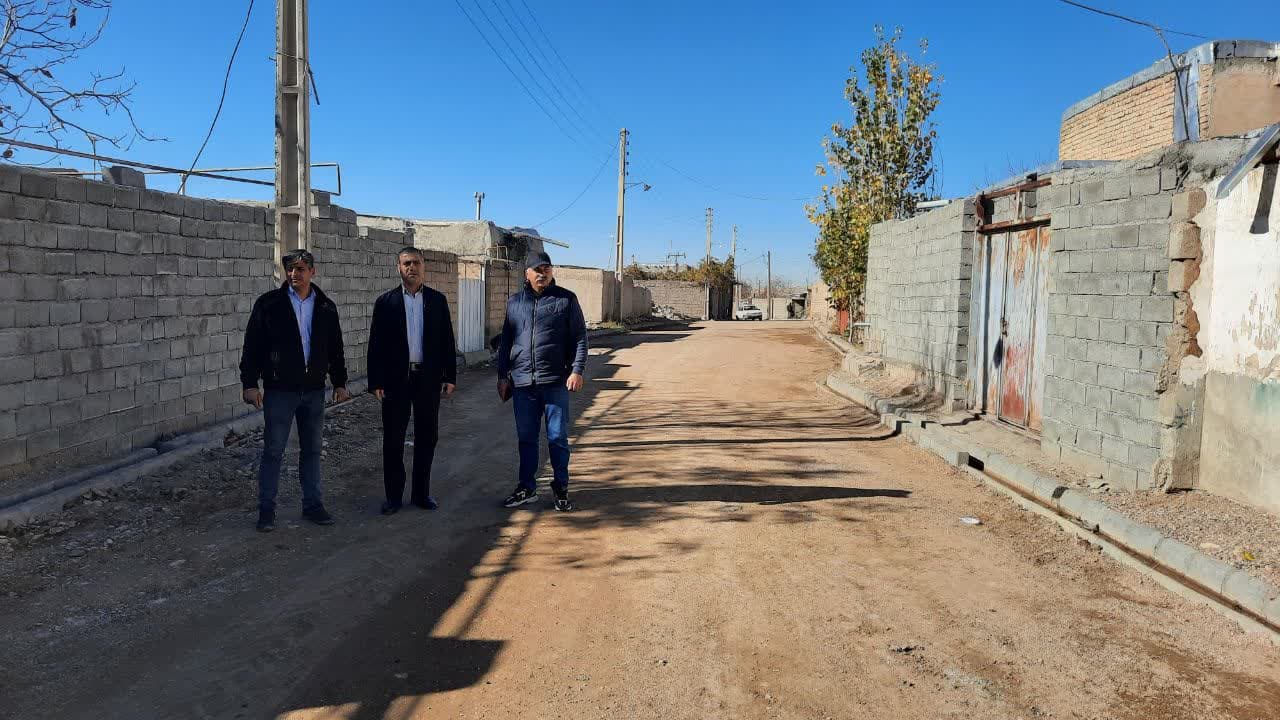 زیرسازی ،شن ریزی معابر روستای قره تپه